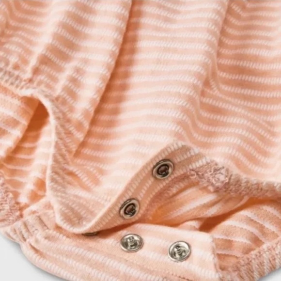 Cat & Jack Textured Peach Romper 24M - Picture 3 of 3